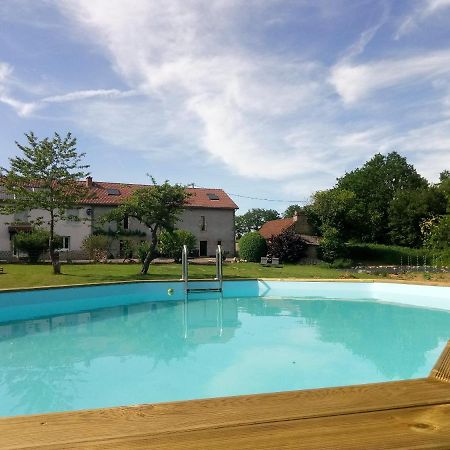 Chambres D'Hotes Quatre Mains Saint-Priest-des-Champs Luaran gambar