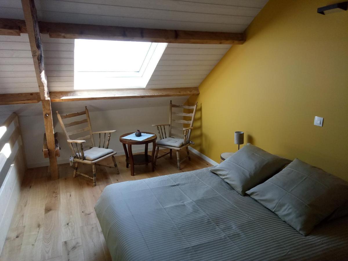 Chambres D'Hotes Quatre Mains Saint-Priest-des-Champs Luaran gambar