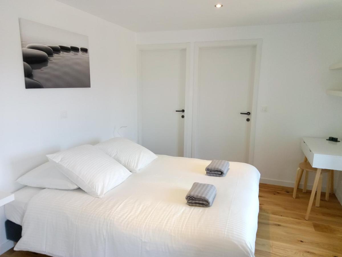 Chambres D'Hotes Quatre Mains Saint-Priest-des-Champs Luaran gambar